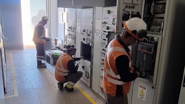 Levantamiento e ingresos sec, montaje, Interconexión, puesta en marcha, asesoría y supervisión, pruebas eléctricas, fabricación de mufas, mallas a tierra, termofusiones.